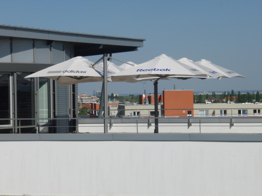 Double parasol rectangle pour terrasse Prostor P6 PROSTOR